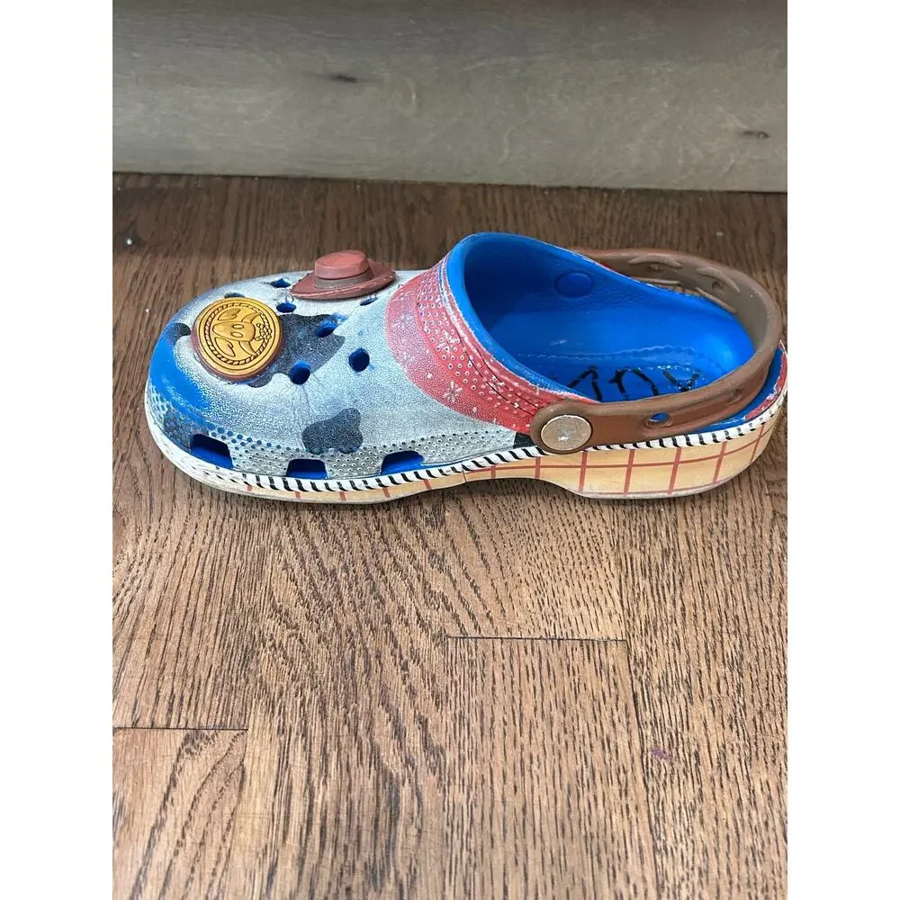 Crocs Kids Toy Story Sheriff Woody Classic Clogs Size C13
